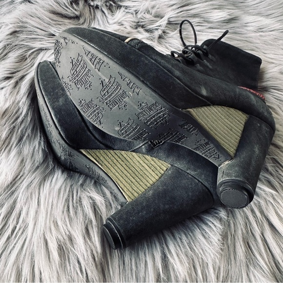 John Fluevog WRITES
ANGELOU Black Heeled Boots with Chunky Heel - Picture 12 of 13